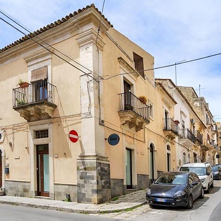Mario Leggio 83, Gocce Di Sicilia Ragusa Exterior foto